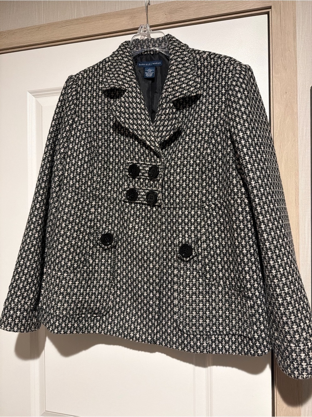 Wool-Blend Black & White Houndstooth Double-Breasted Blazer